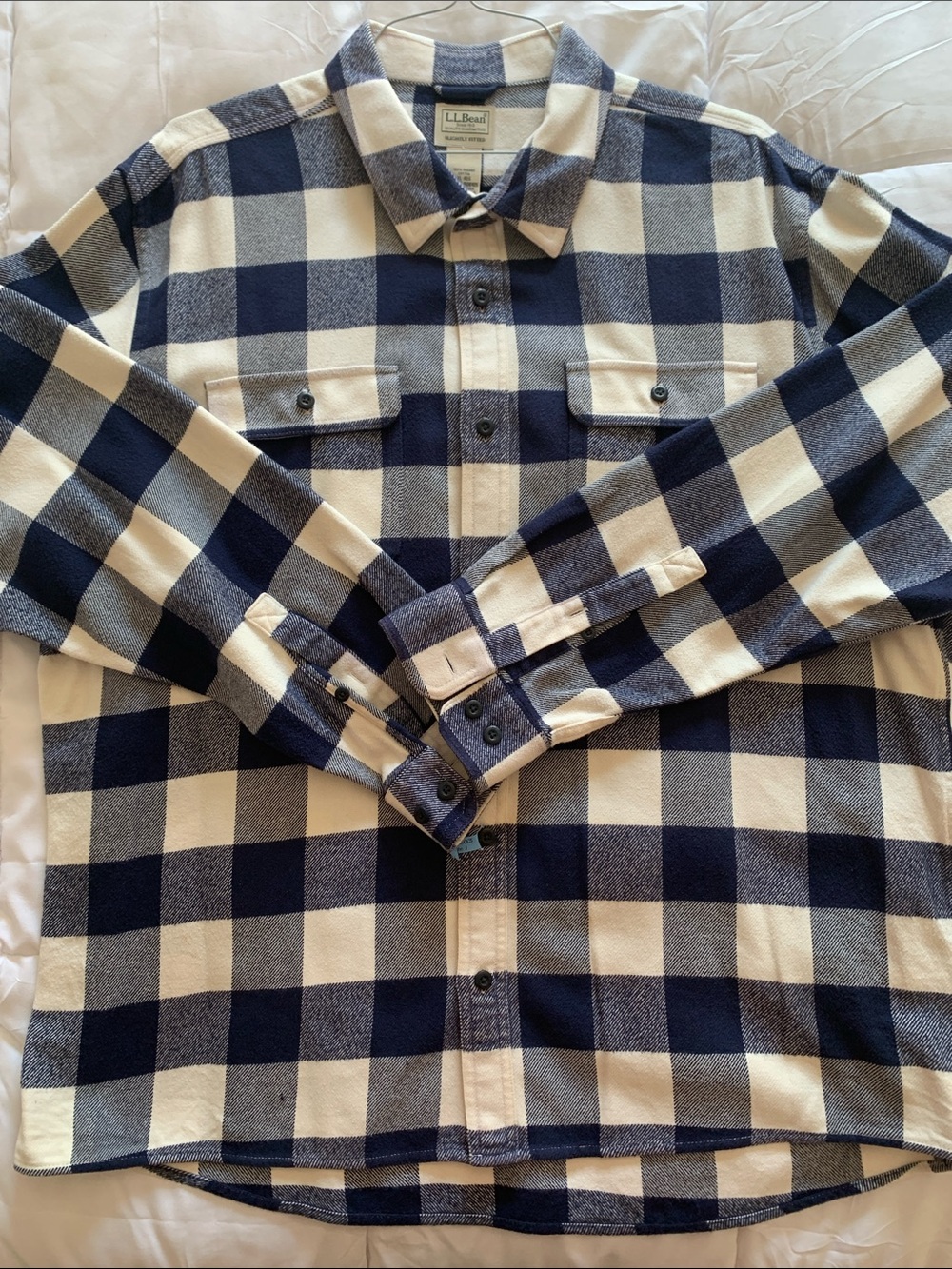L.L. Bean Men’s Navy/Cream Buffalo Check Button-Down Shirt Slightly Fitted XL